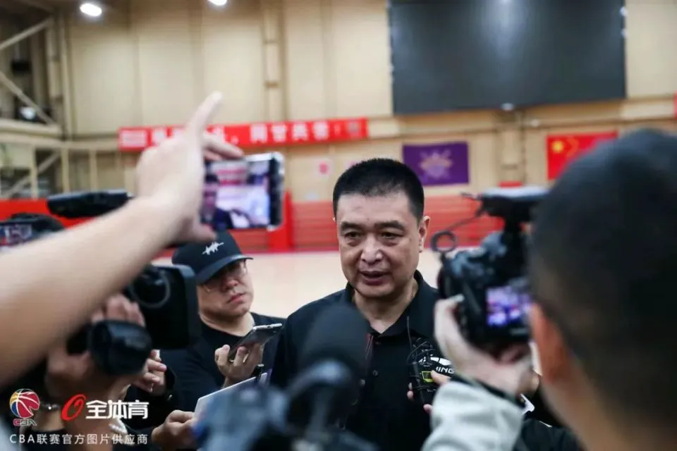 如何通过篮球表演赛制定有效的训练计划_0